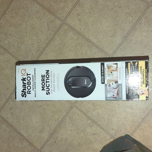 SHARK IQ ROBOT - Picture 4 of 5